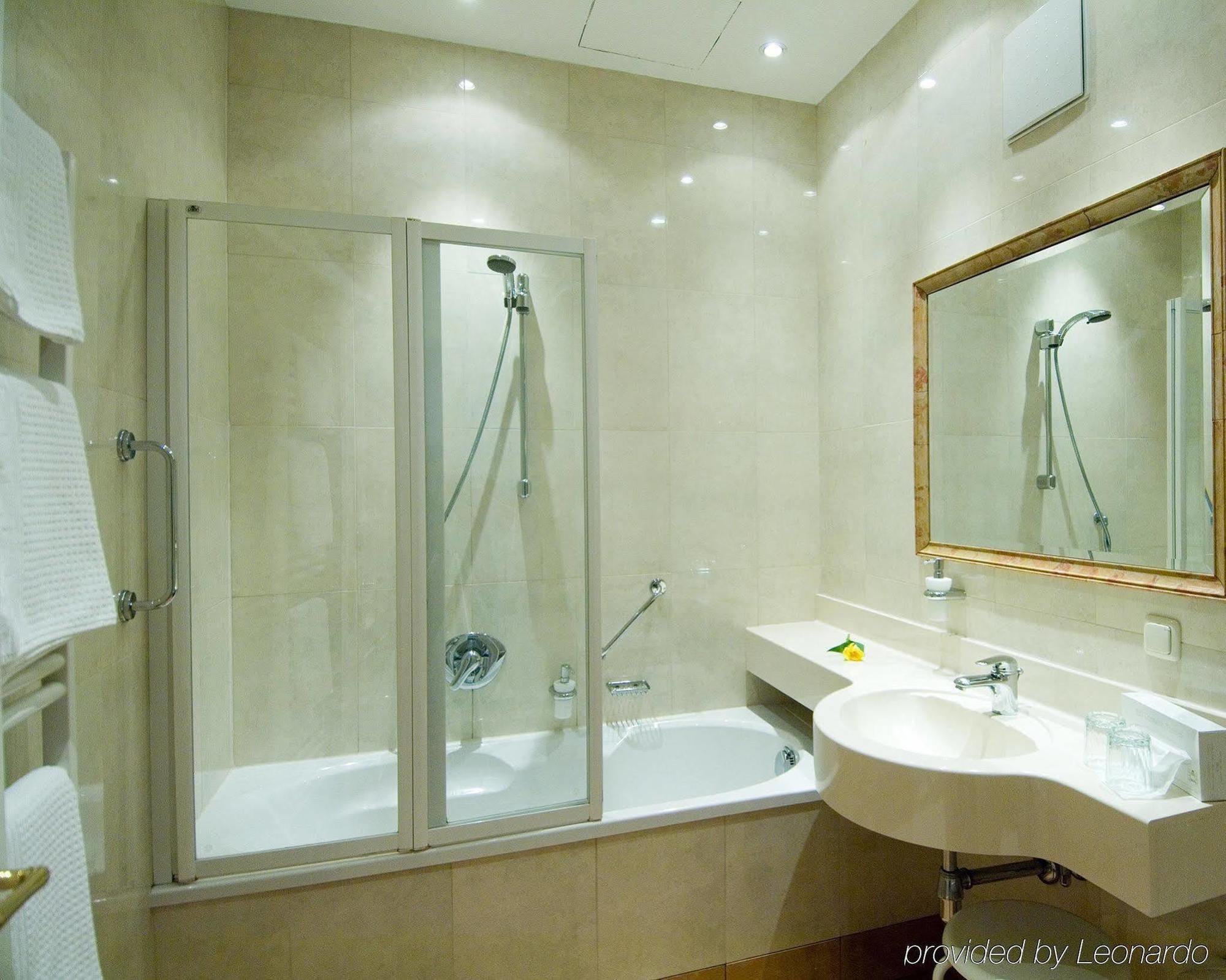 Hotel Elefant Salisburgo Camera foto